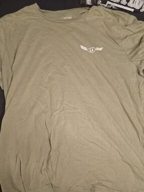 Old Navy Olive Green LA Wing Graphic Short‑Sleeve Tee
